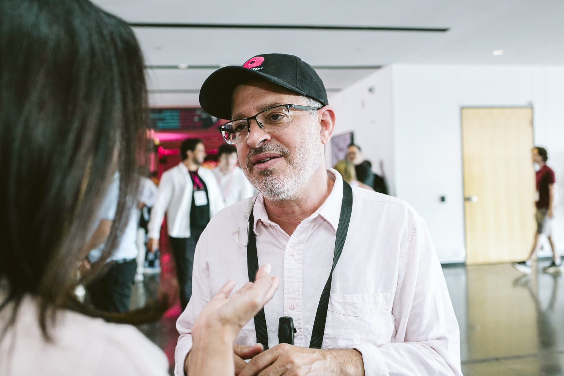 Conversation lors d'une visite d'entreprise